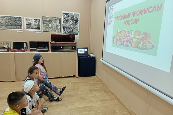 Народные промыслы России.