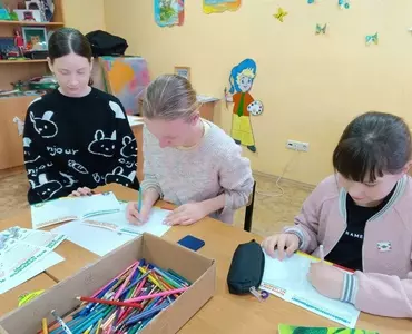 «ЗАСВЕТИСЬ! СТАНЬ ЯРЧЕ НА ДОРОГЕ!»